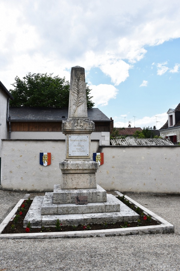 Photo Monthou-sur-Cher - le Monument Aux Morts