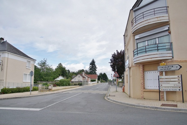 Photo Pruniers-en-Sologne - le Village