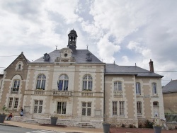 Photo paysage et monuments, Vallières-les-Grandes - la Mairie