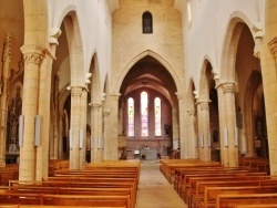 Photo paysage et monuments, Charlieu - Interieure de L'église