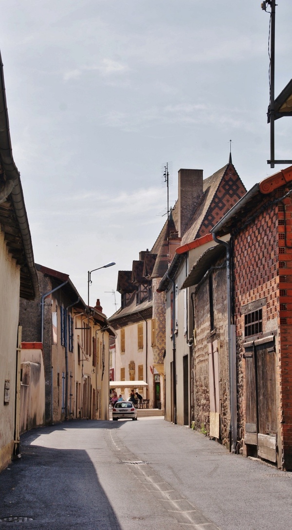 Photo La Pacaudière - La Commune