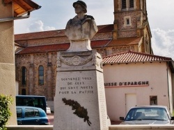 Photo paysage et monuments, Saint-Germain-Lespinasse - Monument-aux-Morts