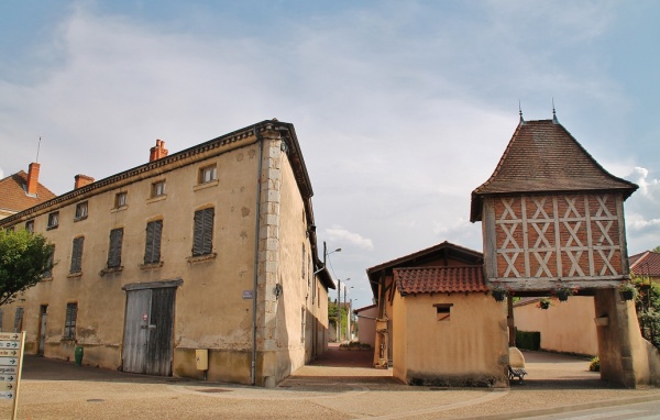 Photo Saint-Germain-Lespinasse - La Commune