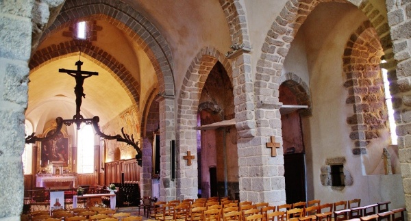 Photo Saint-Haon-le-Châtel - Interieure de L'église