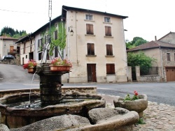 Photo paysage et monuments, Saint-Just-en-Chevalet - La Commune