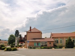 Photo paysage et monuments, Saint-Nizier-sous-Charlieu - La Commune