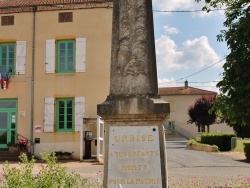 Photo paysage et monuments, Urbise - Monument-aux-Morts