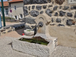 Photo paysage et monuments, Arsac-en-Velay - la fontaine