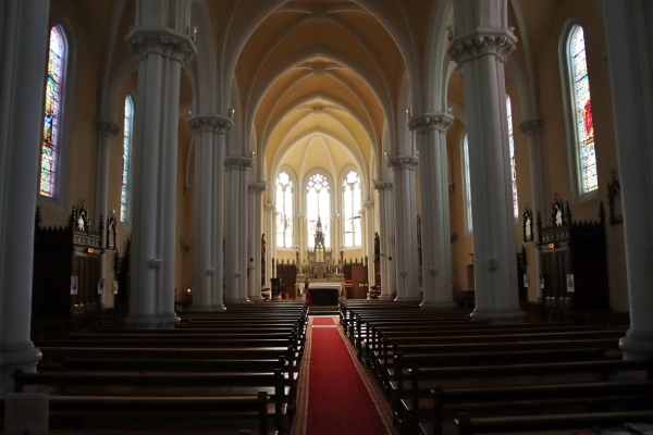 Photo Bas-en-Basset - église saint saint thyrse