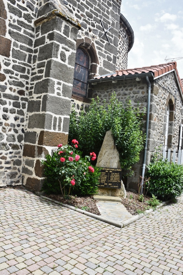 Photo Blanzac - le monument aux morts