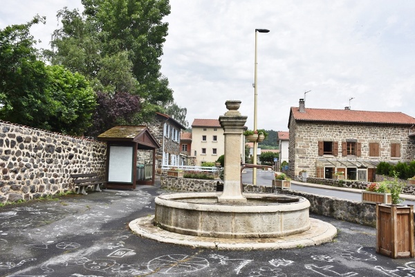 Photo Blanzac - la fontaine