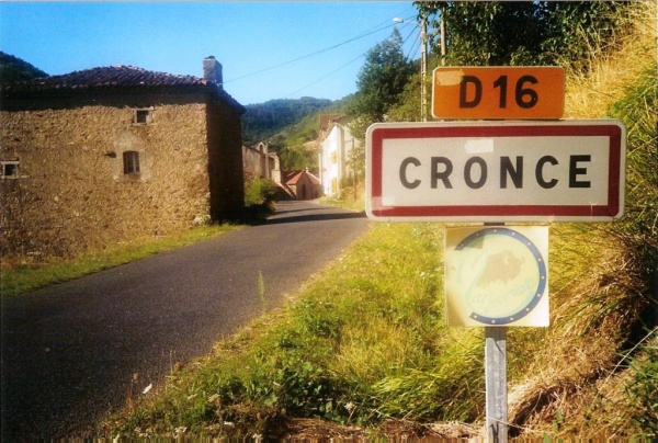 Photo Cronce - Entrée du village de Cronce