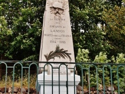 Photo paysage et monuments, Landos - Monument-aux-Morts