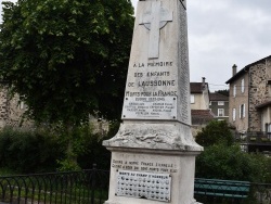 Photo paysage et monuments, Laussonne - le monument aux morts