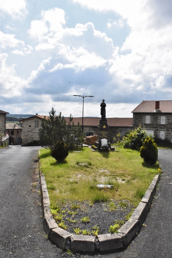 Photo Monlet - le monument aux morts