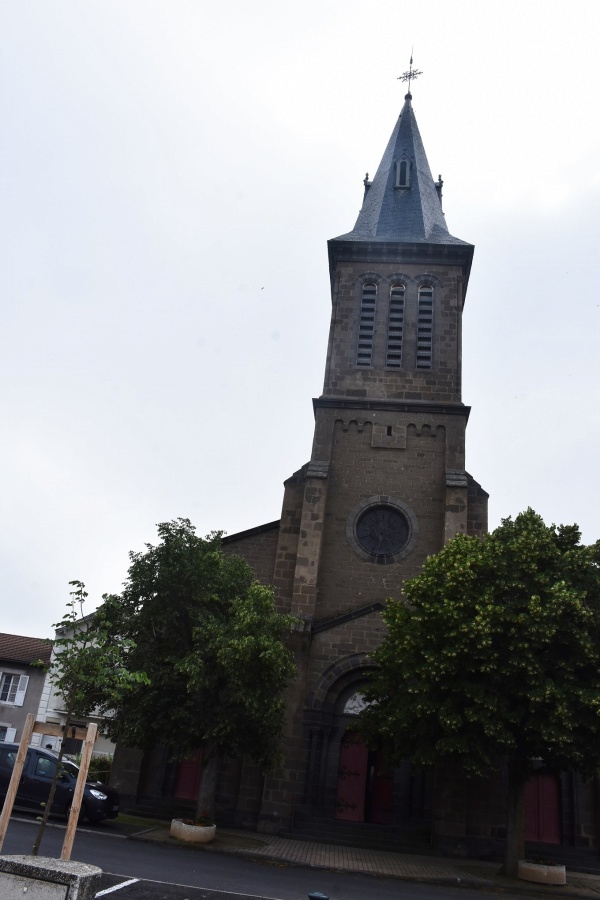 Photo Paulhaguet - église saint Etienne