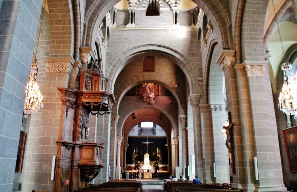 Photo Le Puy-en-Velay - Interieure de L'église