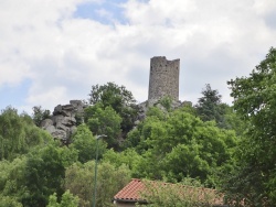 Photo paysage et monuments, Roche-en-Régnier - le château