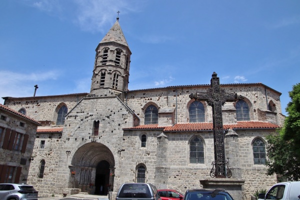 Photo Saugues - collégiale Saint Médard