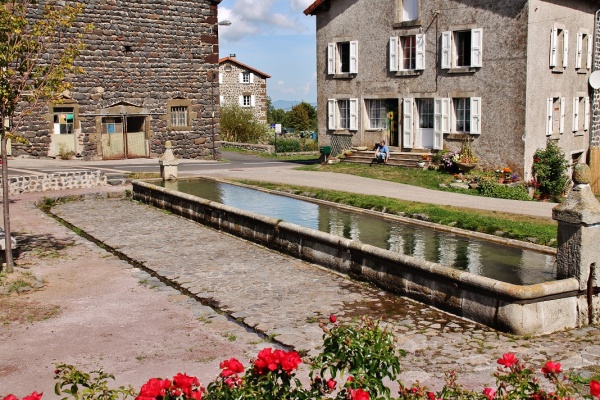 Photo Séneujols - La Commune