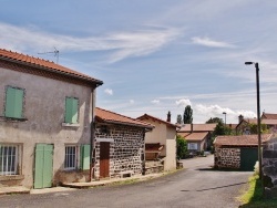 Photo paysage et monuments, Séneujols - La Commune