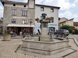 Photo paysage et monuments, Vorey - la fontaine