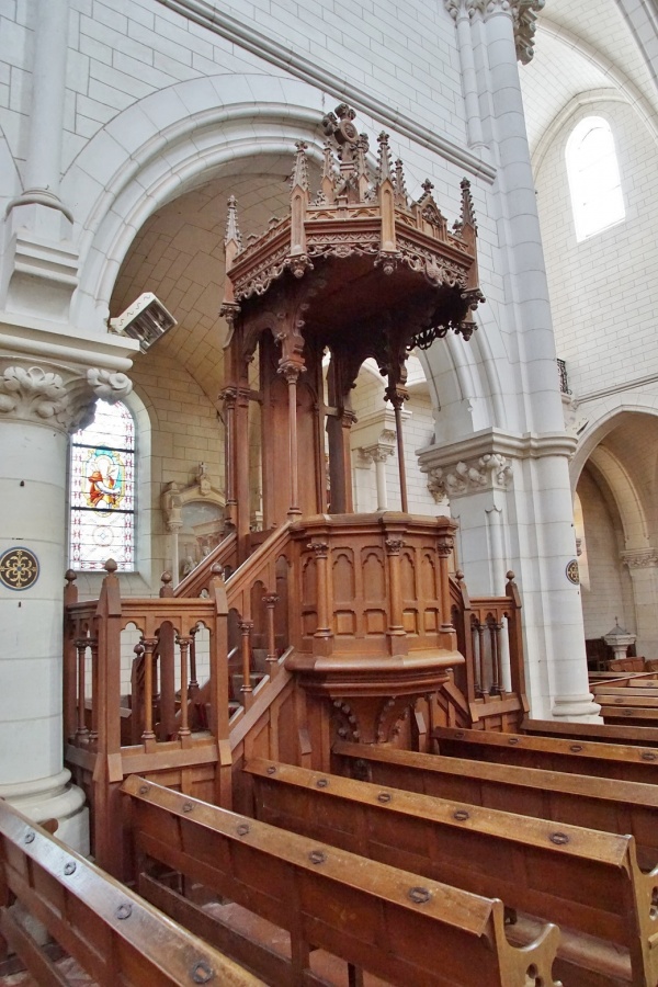 Photo Autry-le-Châtel - église Saint Etienne