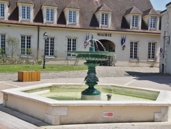 Photo paysage et monuments, Bonny-sur-Loire - la Fontaine