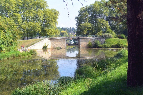 Photo Briare - Briare-Le vieux canal.