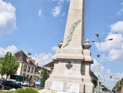 Photo paysage et monuments, Châteauneuf-sur-Loire - le Monument Aux Morts
