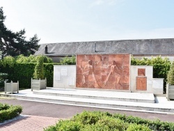 Photo paysage et monuments, Coullons - le Monument Aux Morts