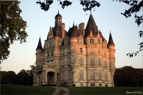 Photo Ligny-le-Ribault - château Bonhotel