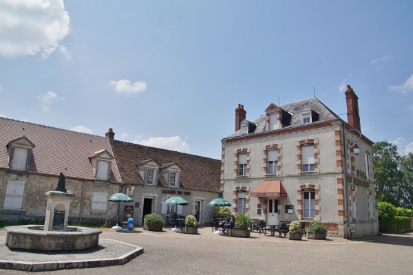 Photo Saint-Benoît-sur-Loire - le Village