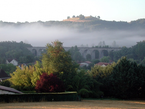 Photo Bajamont - Château du matin
