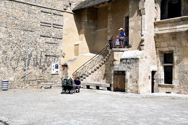 Photo Nérac - Nérac, l'entrée du château
