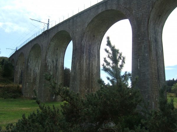 Photo Aumont-Aubrac - Pont de chemin de fer