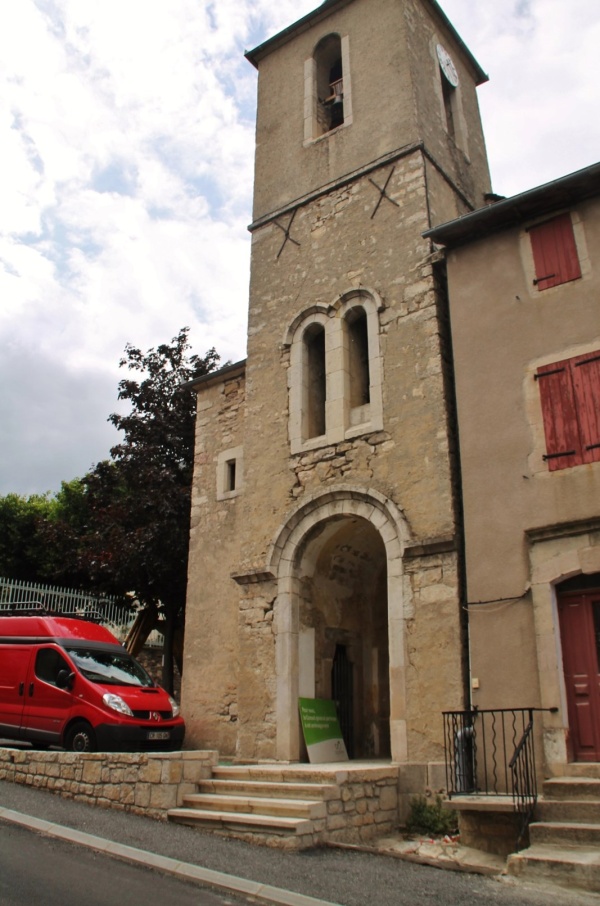 Photo Le Pompidou - L'église