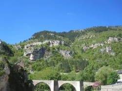 Photo paysage et monuments, Sainte-Enimie - Les gorges qui entourent Sainte-Enimie