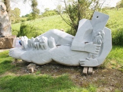 Photo paysage et monuments, Cerisy-la-Forêt - la statue