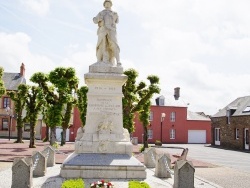 Photo paysage et monuments, Saint-Clair-sur-l'Elle - le monument aux morts