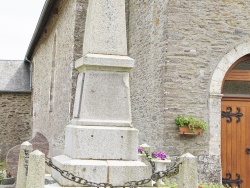 Photo paysage et monuments, Saint-Georges-d'Elle - le monument aux morts