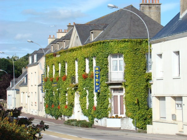 Photo Saint-Sauveur-le-Vicomte - Hôtel qui est à Saint-Sauveur-Le-Vicomte
