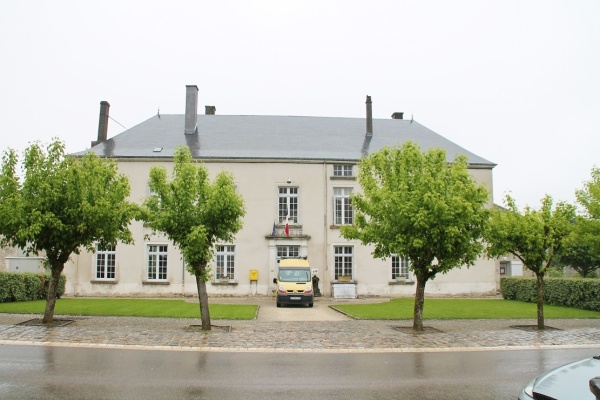 Photo Colombey-les-Deux-Églises - la mairie