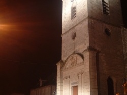 Photo paysage et monuments, Doulaincourt-Saucourt - L'église Saint Martin sous les projecteurs de la mairie.