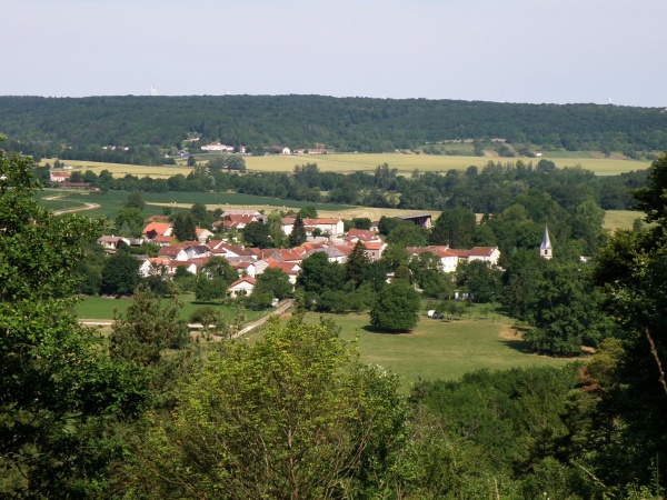 Une partie du village de Vouécourt depuis le belvédère
