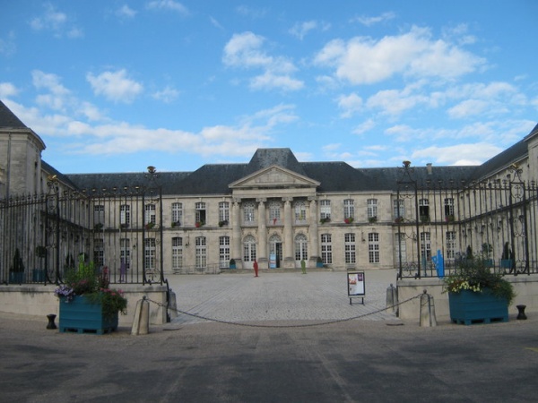Photo Commercy - le château Stanislas