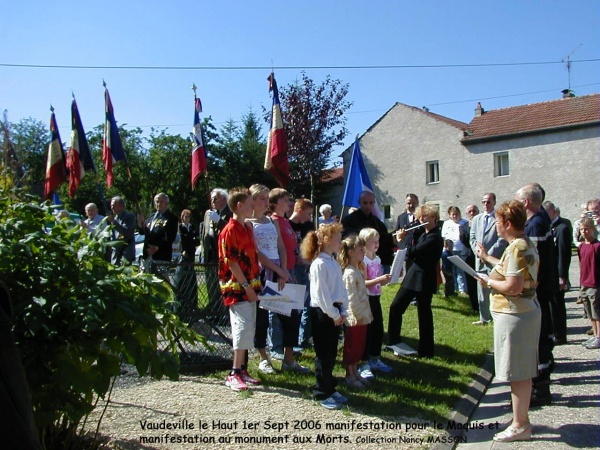 Cérémonie  au monument aux morts le 1er Septembre