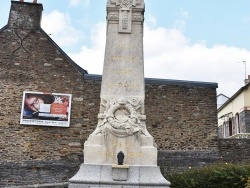 Photo paysage et monuments, Carentoir - le monument aux morts