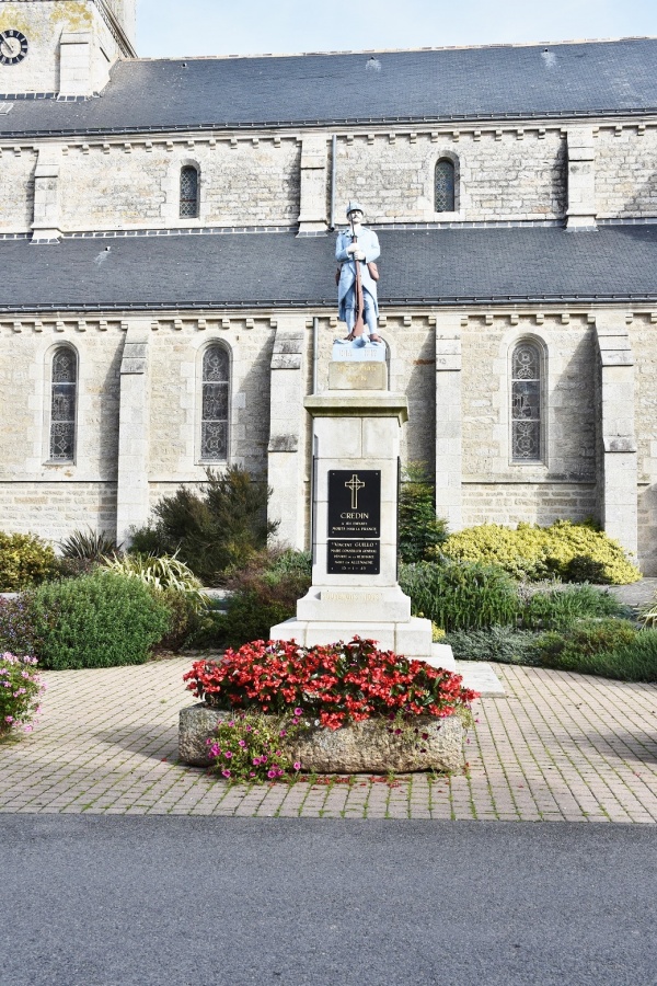 Photo Crédin - le monument aux morts