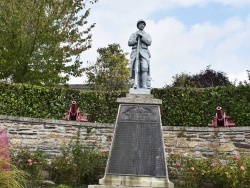 Photo paysage et monuments, Guillac - le monument aux morts